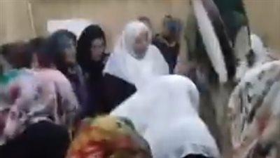 نساء يشاركن في حفل زار بتونس (فيديو)