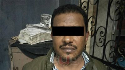 تفاصيل تحقيقات النيابة مع المتهم بقتل صديقه بعين شمس.. المتهم: إسماعيل اقترض مني ألف جنيه وماطل في السداد.. رأيت معه 200 جنيه فجن جنوني.. طالبته بالسداد فرفض وأخرج «سكينا» للاعتداء عليَّ فقت