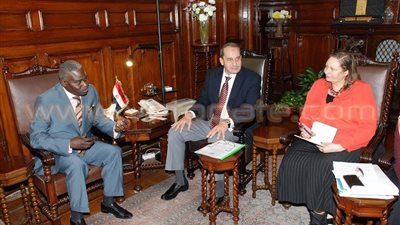 بالصور.. وزير الزراعة يبحث مع سفير أفريقيا الوسطى التعاون بين البلدين