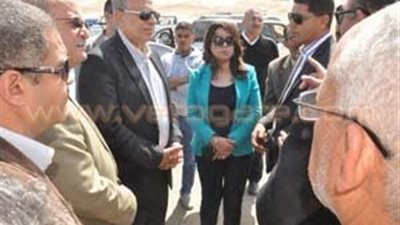 محافظ الجيزة: تنفيذ شبكة طرق لربط الواحات البحرية بالمحافظات