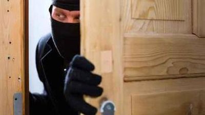 النيابة تستعجل التحريات في سرقة منزل رئيس محكمة بالدقي