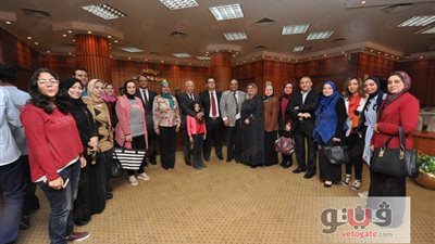 محافظ بورسعيد يكرم طلاب المدرسة الدولية المشاركين في مسابقة العباقرة