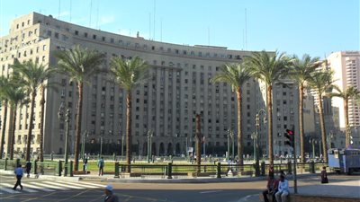 هدوء تام بالتحرير.. وانخفاض عدد المدرعات بالميدان