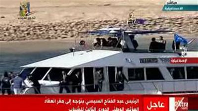 بالفيديو.. لقطات من جولة السيسي البحرية في قناة السويس