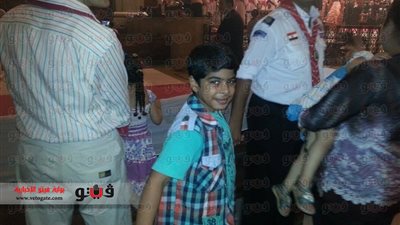 طفل القرعة الهيكلية يهدي 