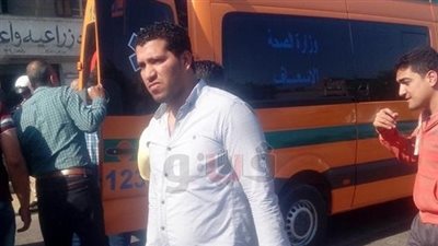 إصابة 3 أشخاص بحادث تصادم سيارتين في بدمياط (صور)