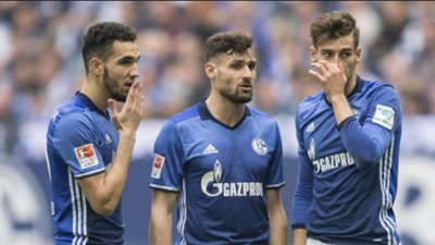 شالكة يتعادل سلبيا مع آينتراخت فرانكفورت في الشوط الأول