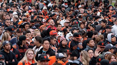 احتشاد مئات اليابانيين بطوكيو للمطالبة بالتخلي عن الطاقة النووية