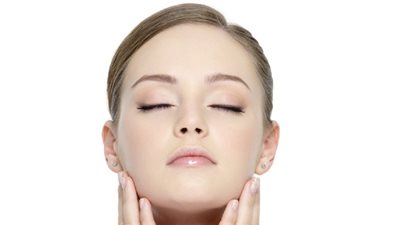 6 خطوات لشد الرقبة والذقن ومحاربة التجاعيد