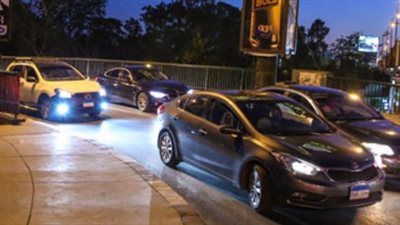 كثافة مرورية في طريق الواحات بسبب كسر ماسورة مياه