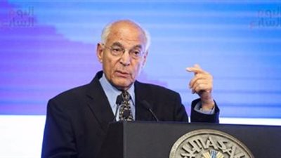 فاروق الباز: اكتشاف أنهار مياه في شرق العوينات