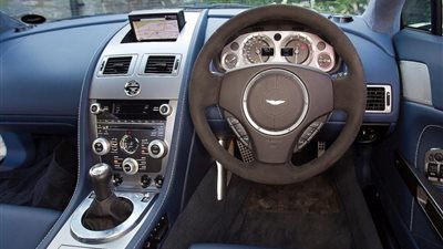 مليون و350 ألف جنيه جمارك «أستون مارتن فانتاج» الواردة من الخليج