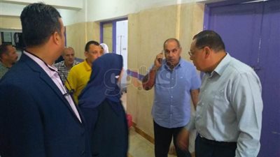 محافظ الشرقية يطيح بمدير مستشفى منيا القمح لتقصيره في العمل (صور)