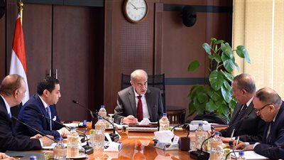 رئيس الوزراء: توجيه المخصصات المالية بالمحافظات لمصلحة المواطن