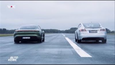 سباق تسارع بين سيارتي بورش تايكان وتيسلا (فيديو)