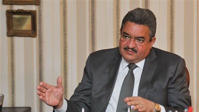 مهندسة تتهم عاملا بتصويرها أثناء سيرها بشارع ثروت