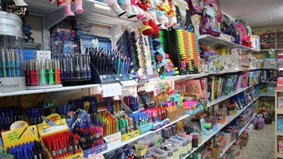 شعبة الأدوات المكتبية: هناك تحسن ملحوظ في الجنيه أمام الدولار بعد التعويم