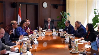 شريف إسماعيل يرأس اجتماعا لمتابعة أهداف التنمية المستدامة ٢٠٣٠