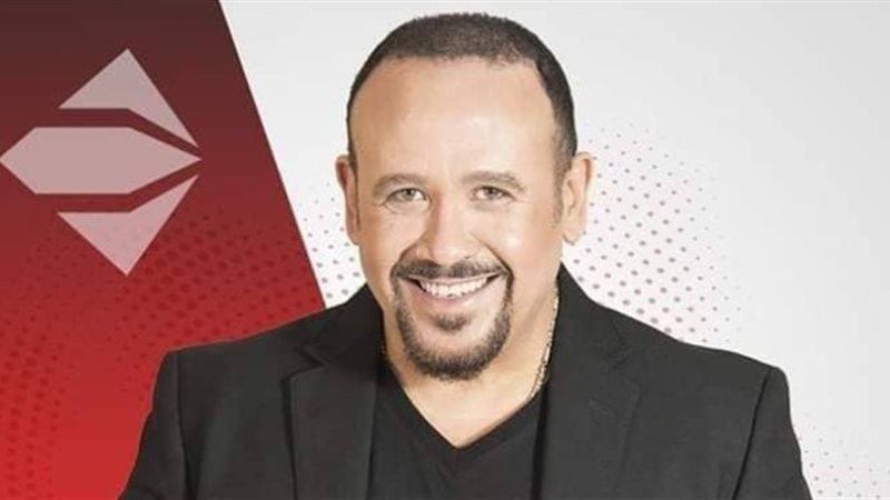 النجم هشام عباس 