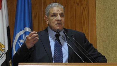 استرداد الأراضي تبحث إحالة المتقاعسين للكسب غير المشروع