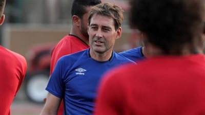 رباعي الأهلي يؤدي تدريبات إضافية بعد المران