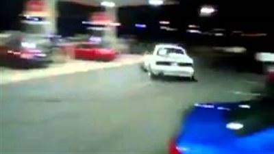 بالفيديو.. سائق بي إم دبليو 