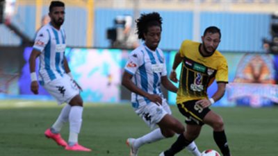 بيراميدز يفوز على الإنتاج بثلاثية ويتصدر الدوري