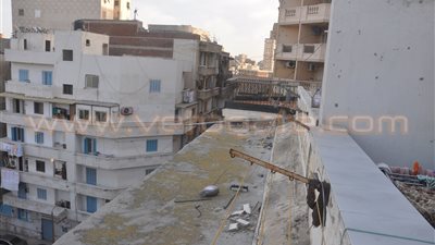 بالفيديو.. مافيا العقارات بالإسكندرية تسيطرعلى المباني القديمة