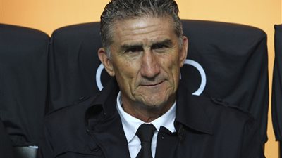 الأرجنتيني باوزا يقترب من تدريب منتخب الإمارات