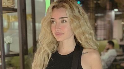 هنا الزاهد بإطلالة سوداء في أول ظهور لها بعد وفاة طلعت زكريا