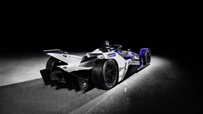 بي إم دبليو تطلق سيارة السباقات iFE.20 في سباق الفورمولا E