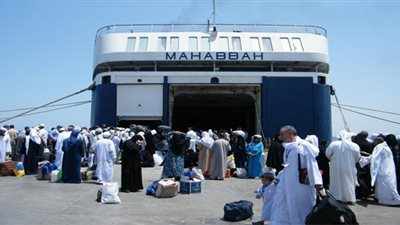 ميناء سفاجا يستقبل 1800 معتمر