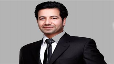 النائب العام يبحث وضع أيمن عزام على قوائم الترقب والوصول