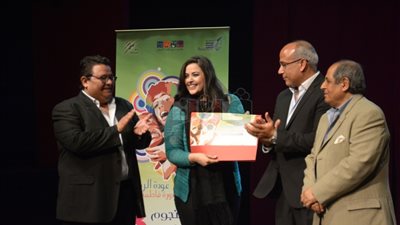 «كلهم أبنائي» يحصد المركز الأول بـ«نجوم المسرح الجامعي»