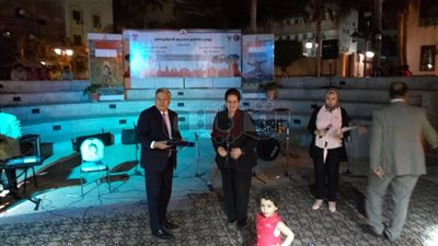 محافظ البحيرة وسفير إندونيسيا يشهدان الحفل الثقافي المشترك