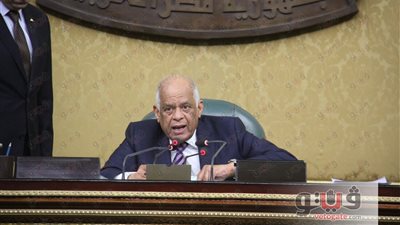 البرلمان يتجاهل ملاحظات مجلس الدولة بشأن «الهيئات القضائية».. الموافقة النهائية على القانون.. علي عبد العال يرفض منح الكلمة للمعارضين.. غضب في الجلسة.. وتكتل «25/30» ينسحب