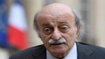 جنبلاط مهاجمًا الحريري: 