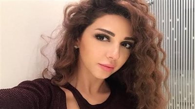 مريام فارس تهاجم فناني لبنان: 