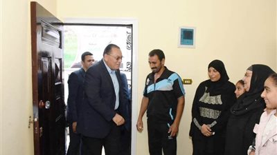 تسليم 50 منزلا للأسر الأولى بالرعاية في الشرقية بعد تأهيلها (فيديو)