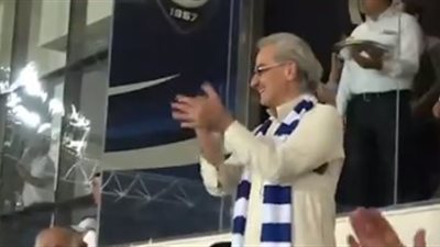 الوليد بن طلال يهنئ الهلال بالصعود لنهائي دوري أبطال آسيا (فيديو)