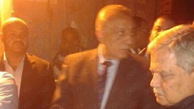 بالصور.. محافظ الجيزة يتابع إصلاح خط مياه بالوراق