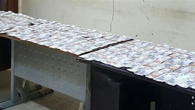 ضبط «كاشير» بصيدلية سرق 150 ألف جنيه بأسلوب المغافلة في المنيا