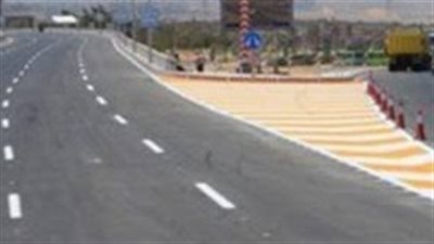 هبوط أرضي بالطريق الإقليمي اتجاه الواحات بسبب مياه الأمطار