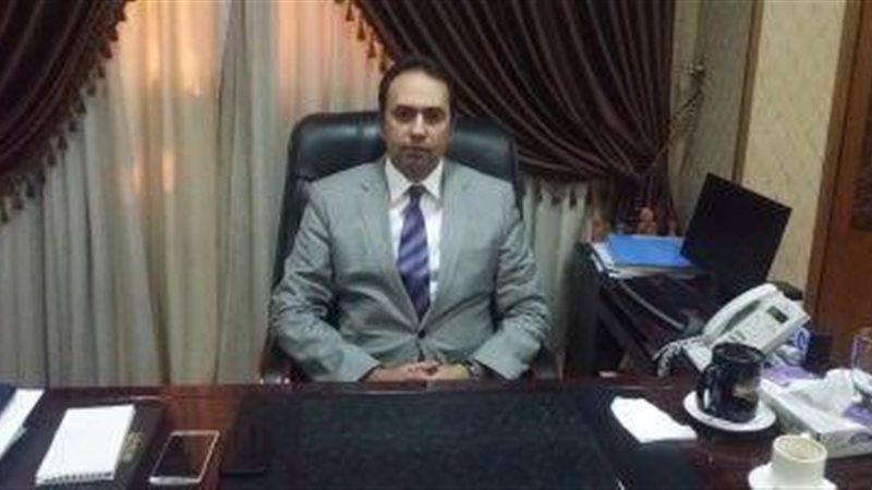  الدكتور محمد عمر،