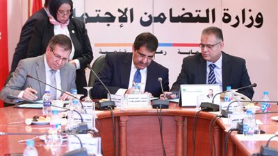 التضامن تجدد عقد إصدار بطاقة المعاشات مع E-finance (صور)