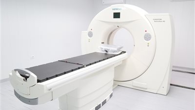 رحلة عناء مرضى السرطان في قنا رغم إنشاء مركز الأورام