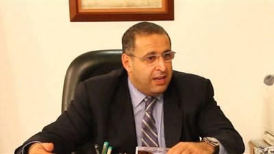 وزير الاستثمار يتراجع عن طلب فتوى مجلس الدولة في العلاوات الخاصة