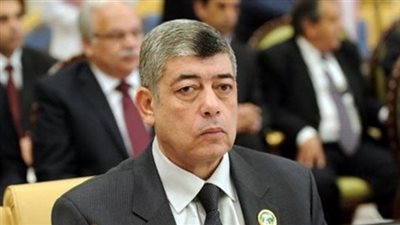 وزير الداخلية يدعو قوات الشرطة لمواجهة محاولات الخروج عن القانون