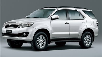 375 ألف جنيه سعر السيارة «تويوتا فورتشنر»