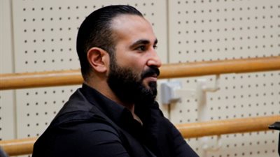 أحمد سعد وسمية الخشاب أول الحضور بعزاء والد شيرين عبد الوهاب